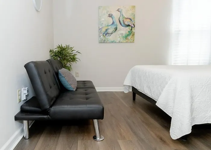 Kids Friendly Ranch,Jaccuzzi Tub,Walk To Food Lion,Keurig Machine,Crib,5G Internet