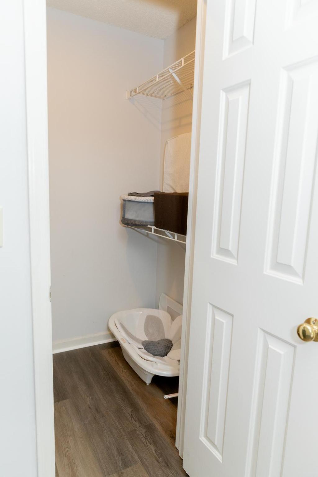 Kids Friendly Ranch,jaccuzzi Tub,walk To Food Lion,keurig Machine,crib,5g Internet Holiday home