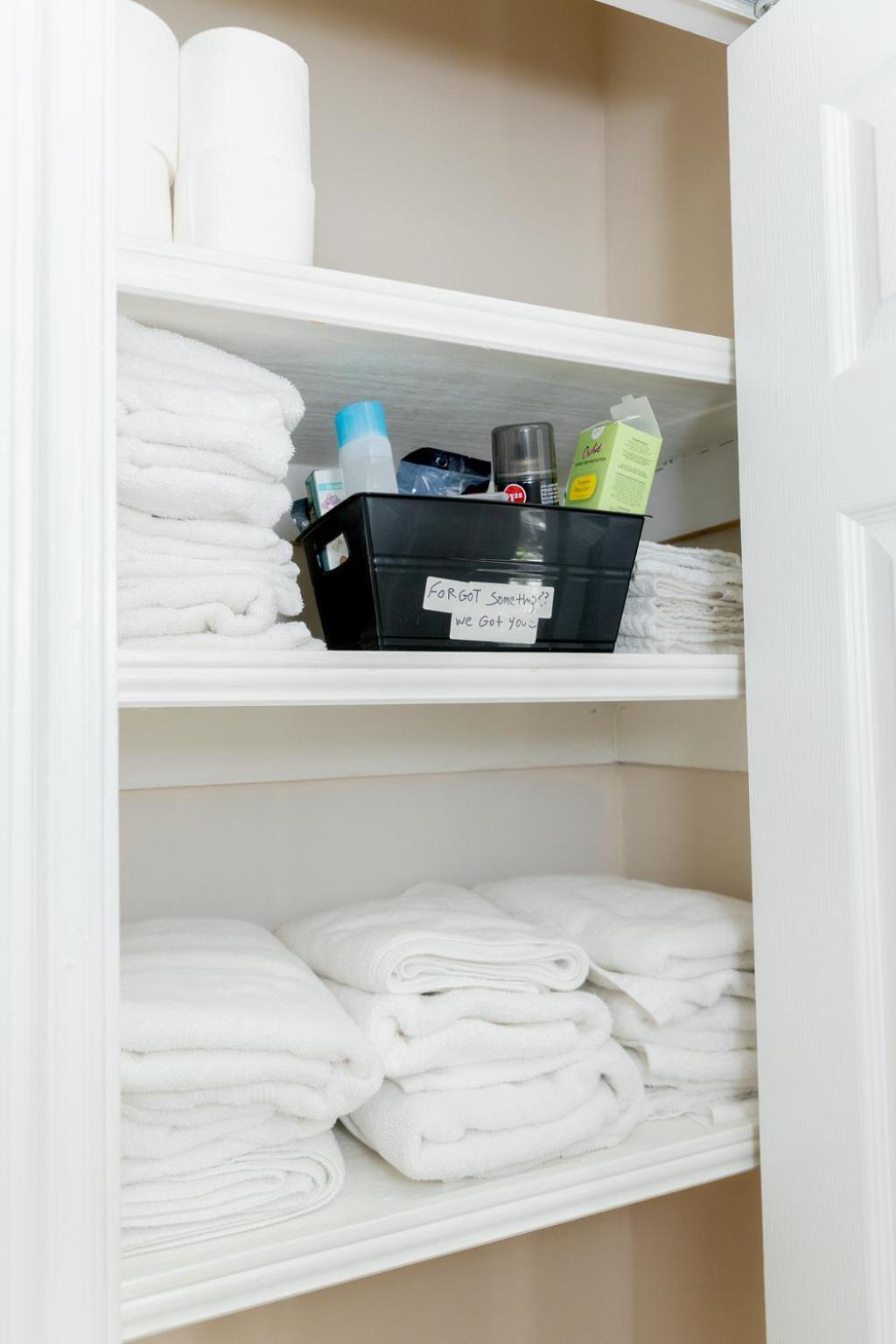 Holiday home Kids Friendly Ranch,jaccuzzi Tub,walk To Food Lion,keurig Machine,crib,5g Internet Cary