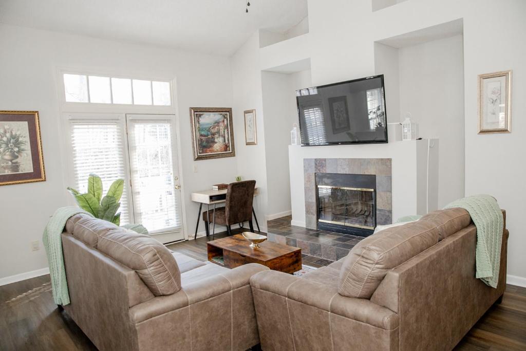 Kids Friendly Ranch,jaccuzzi Tub,walk To Food Lion,keurig Machine,crib,5g Internet Holiday home Cary