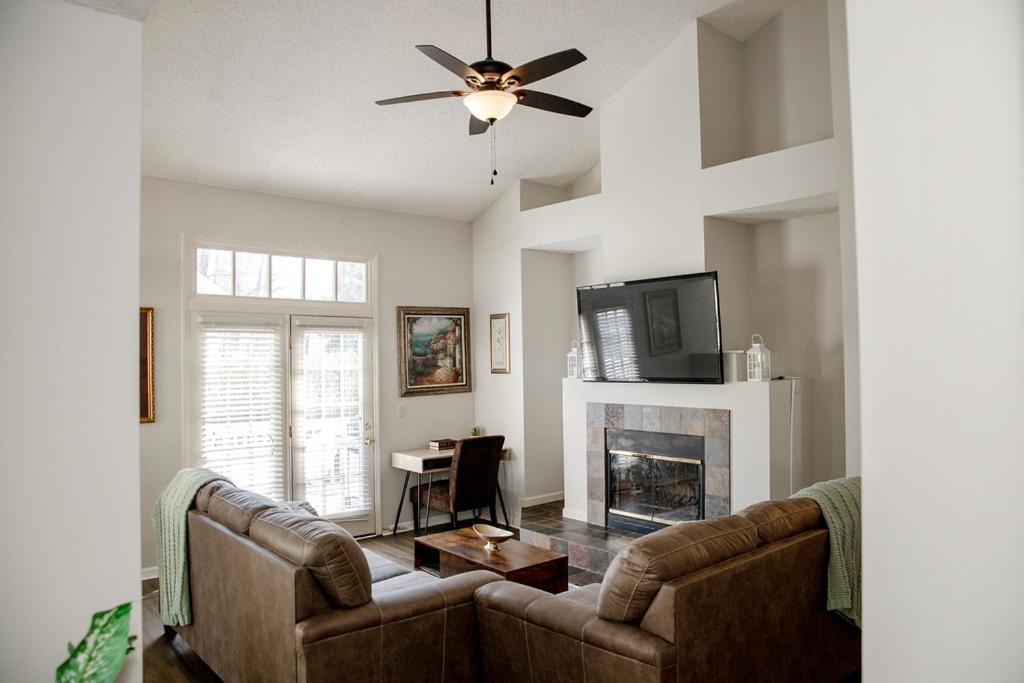 Kids Friendly Ranch,jaccuzzi Tub,walk To Food Lion,keurig Machine,crib,5g Internet Holiday home